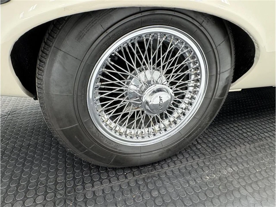 1974 Jaguar E-Type Series 3 V12 - Image 26 of 31