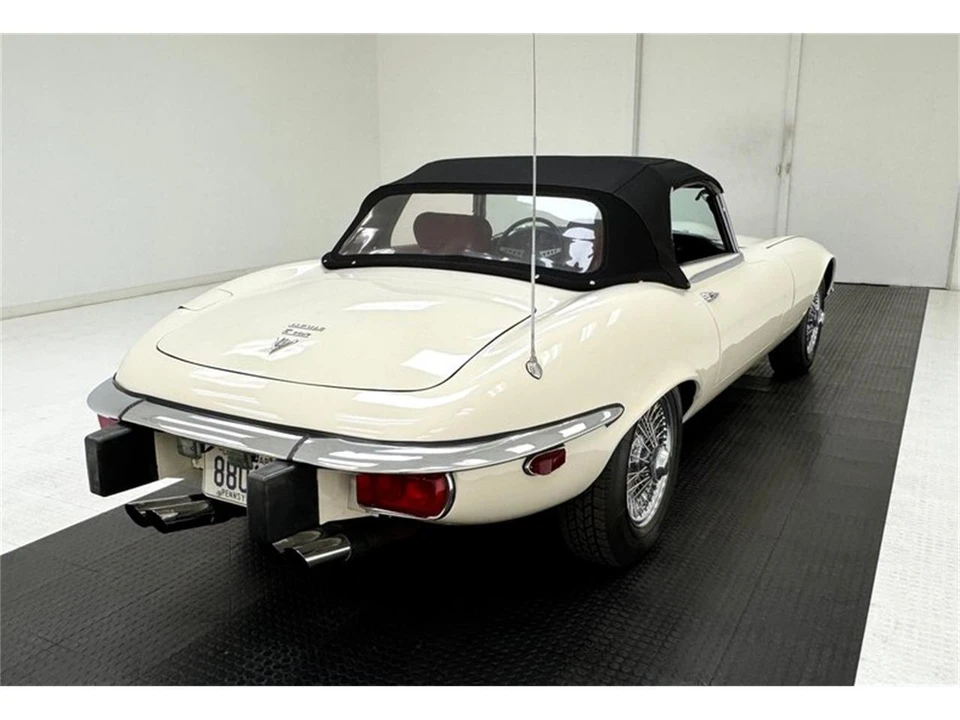 1974 Jaguar E-Type Series 3 V12 - Image 8 of 31
