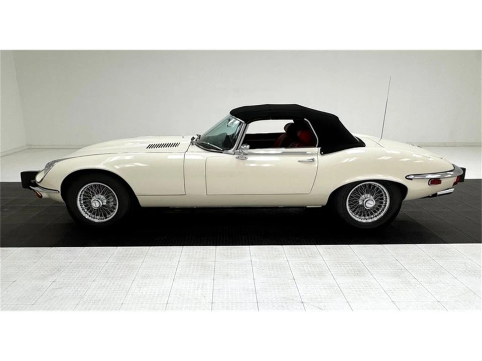 1974 Jaguar E-Type Series 3 V12 - Image 3 of 31