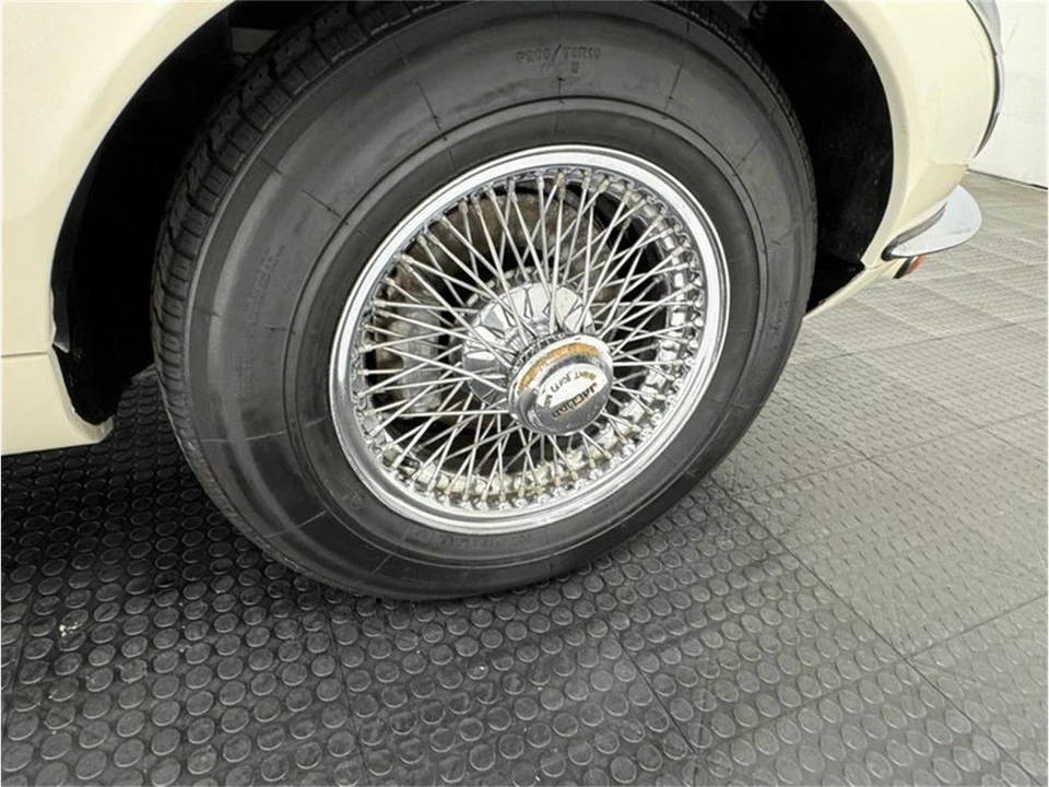 1974 Jaguar E-Type Series 3 V12 - Image 28 of 31