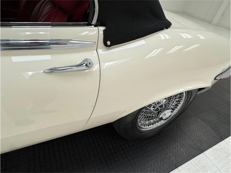 1974 Jaguar E-Type Series 3 V12 - Image 29 of 31