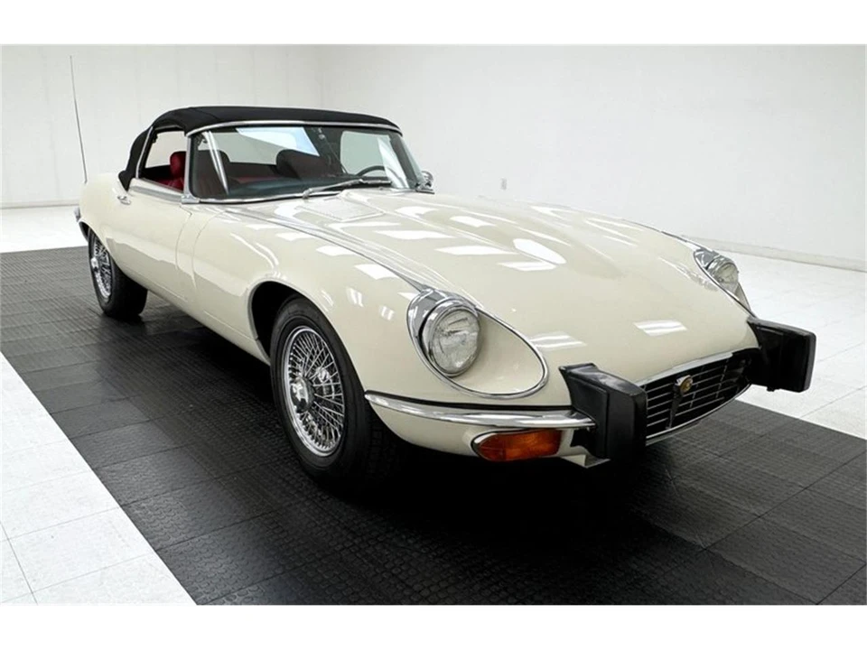 1974 Jaguar E-Type Series 3 V12 - Image 10 of 31