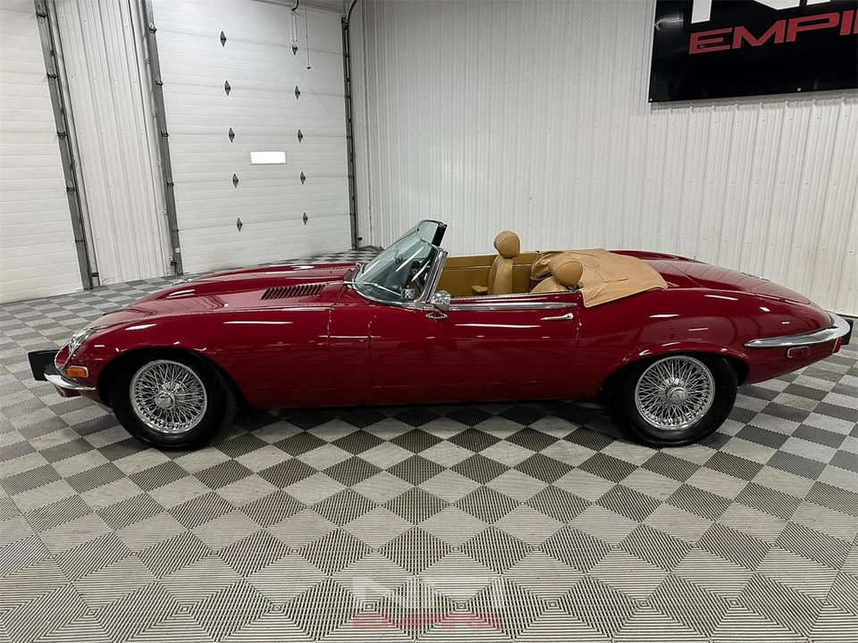 1974 Jaguar E-Type Series 3 V12 - Image 3 of 31