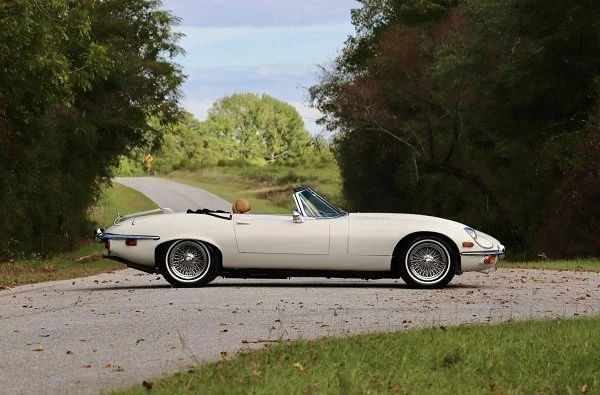 1974 Jaguar E-Type Series 3 V12 - Image 2 of 3