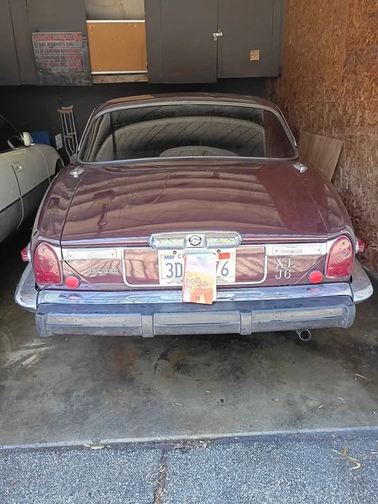 1974 Jaguar XJ Series 2 - Image 2 of 2
