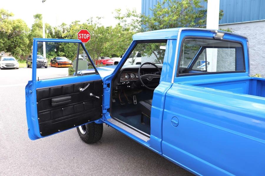 1974 Jeep SJ Gladiator - Image 4 of 27