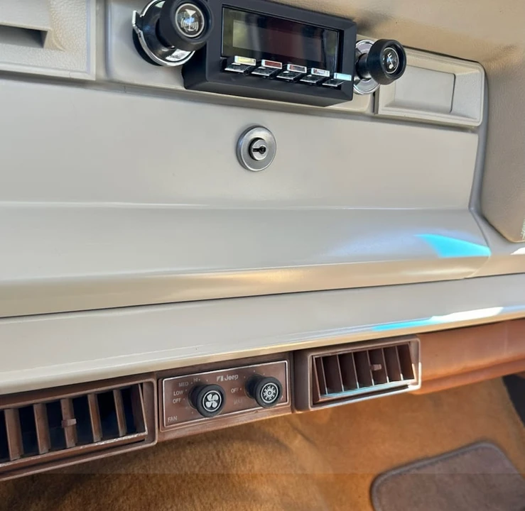 1974 Jeep SJ Gladiator - Image 7 of 9