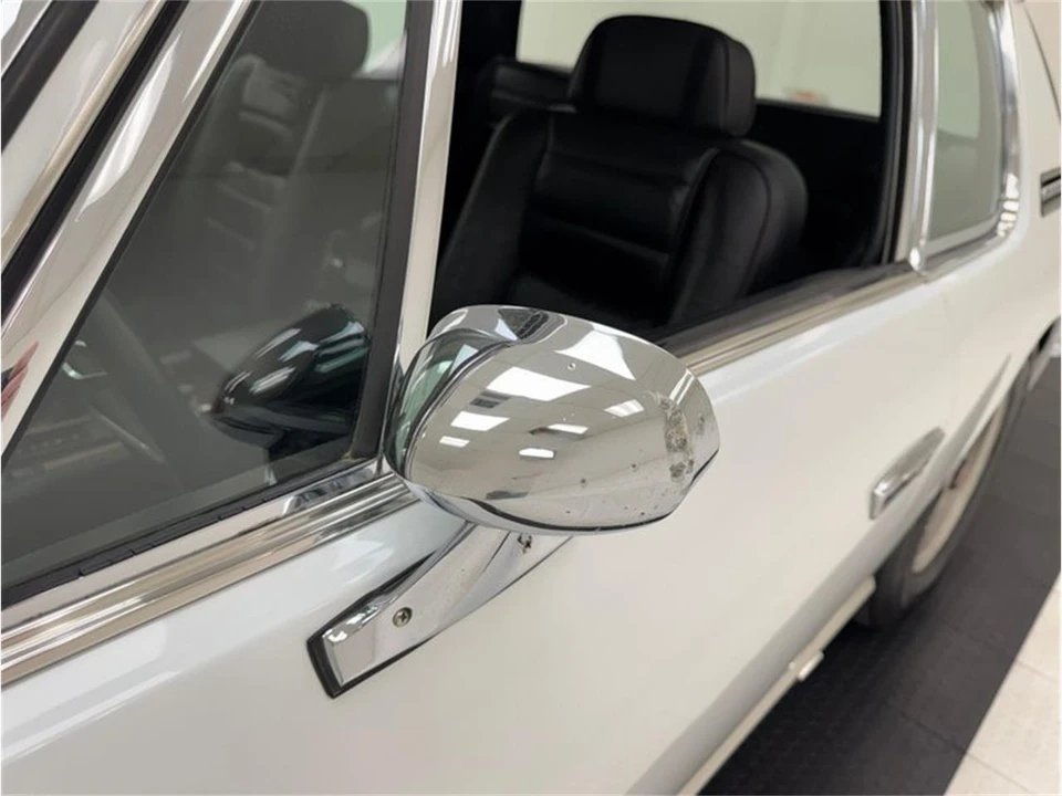 1974 Jensen Interceptor - Image 16 of 31