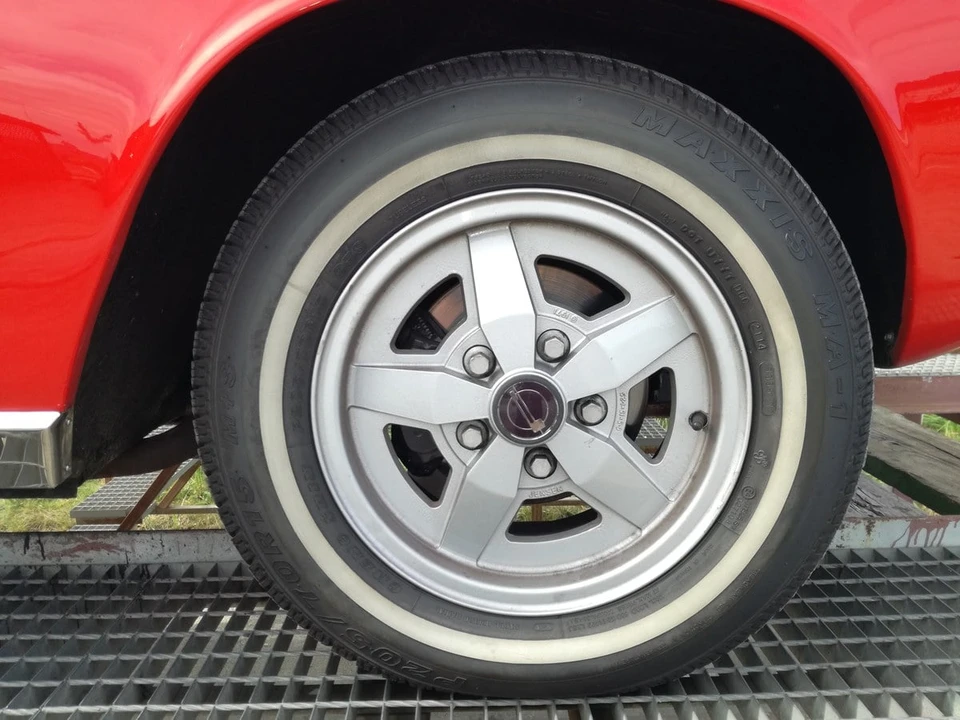 1974 Jensen Interceptor - Image 18 of 30