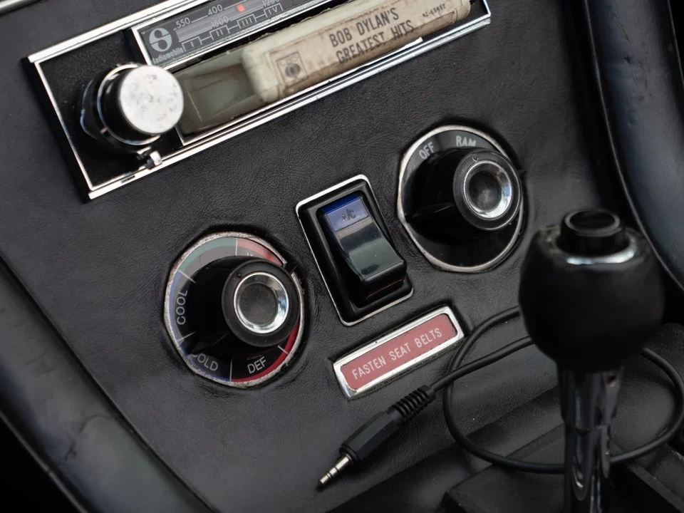 1974 Jensen Interceptor - Image 12 of 30