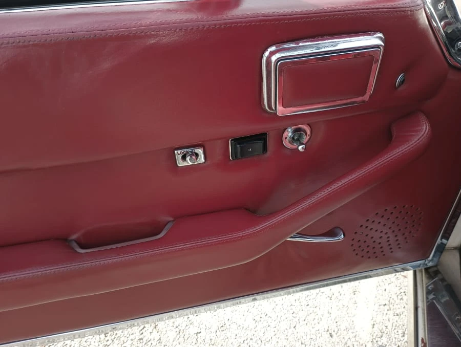 1974 Jensen Interceptor - Image 16 of 23