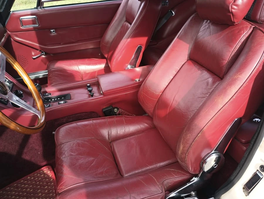 1974 Jensen Interceptor - Image 17 of 23