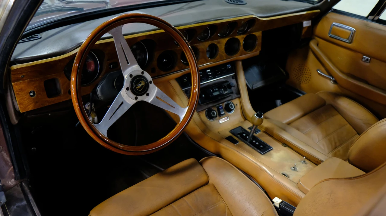 1974 Jensen Interceptor - Image 15 of 15
