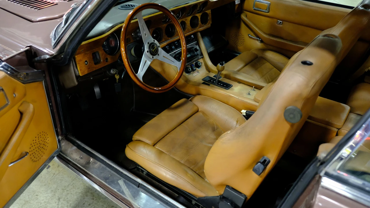 1974 Jensen Interceptor - Image 5 of 15