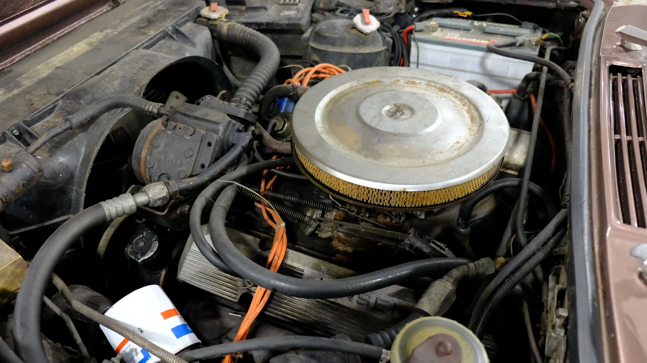 1974 Jensen Interceptor - Image 14 of 15