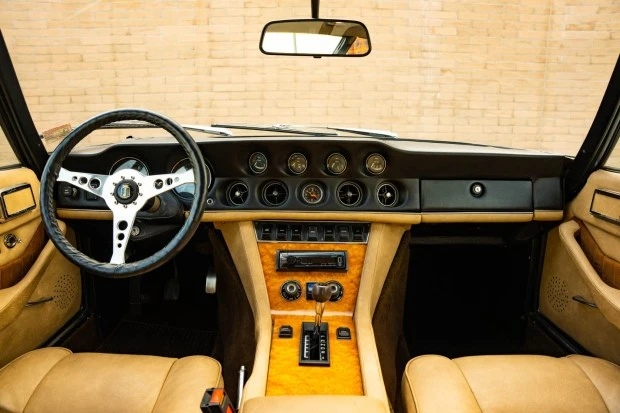 1974 Jensen Interceptor - Image 5 of 7