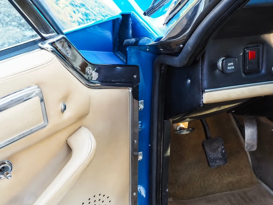1974 Jensen Interceptor - Image 28 of 30