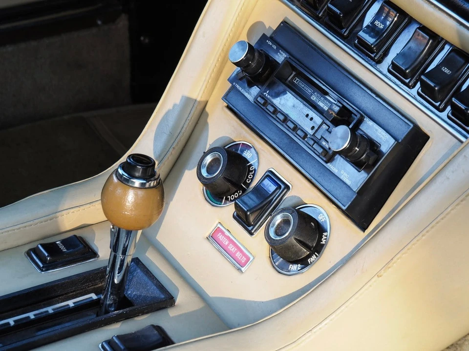1974 Jensen Interceptor - Image 23 of 30