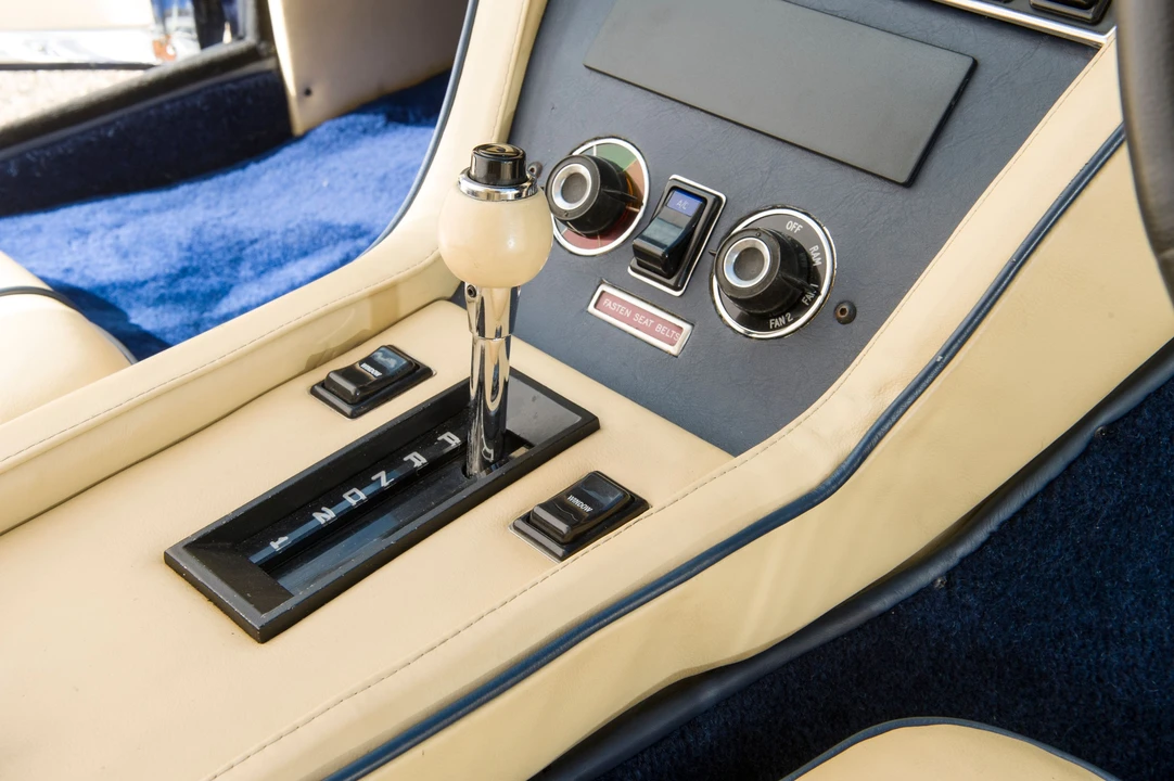 1974 Jensen Interceptor - Image 9 of 15