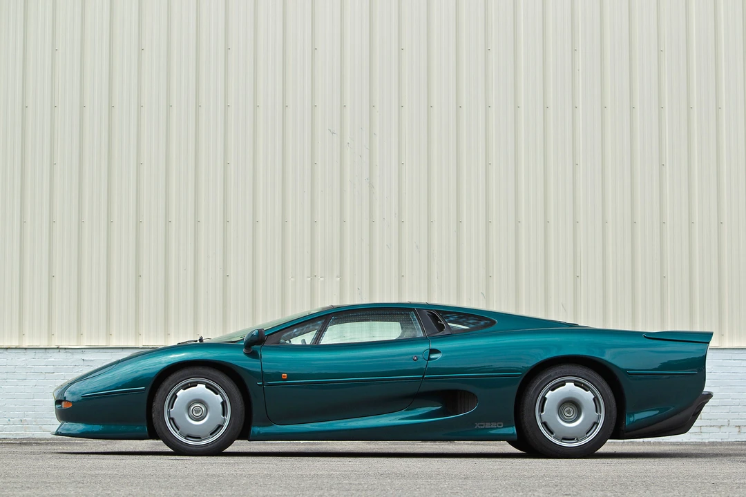 1994 Jaguar XJ220 - Image 7 of 12