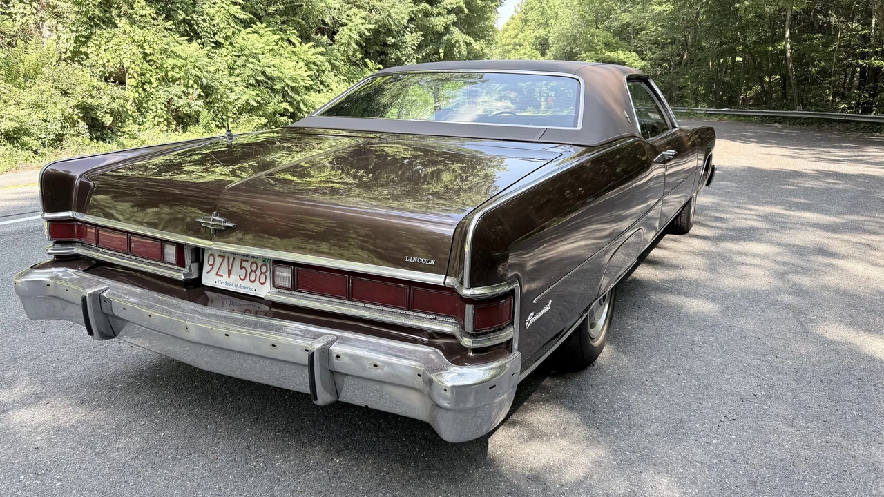 1974 Lincoln Continental 5th Gen - Image 16 of 31