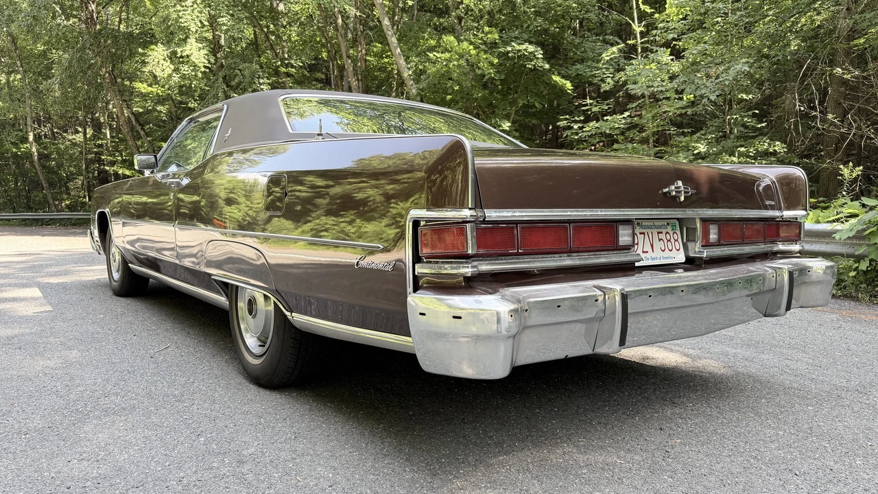 1974 Lincoln Continental 5th Gen - Image 11 of 31