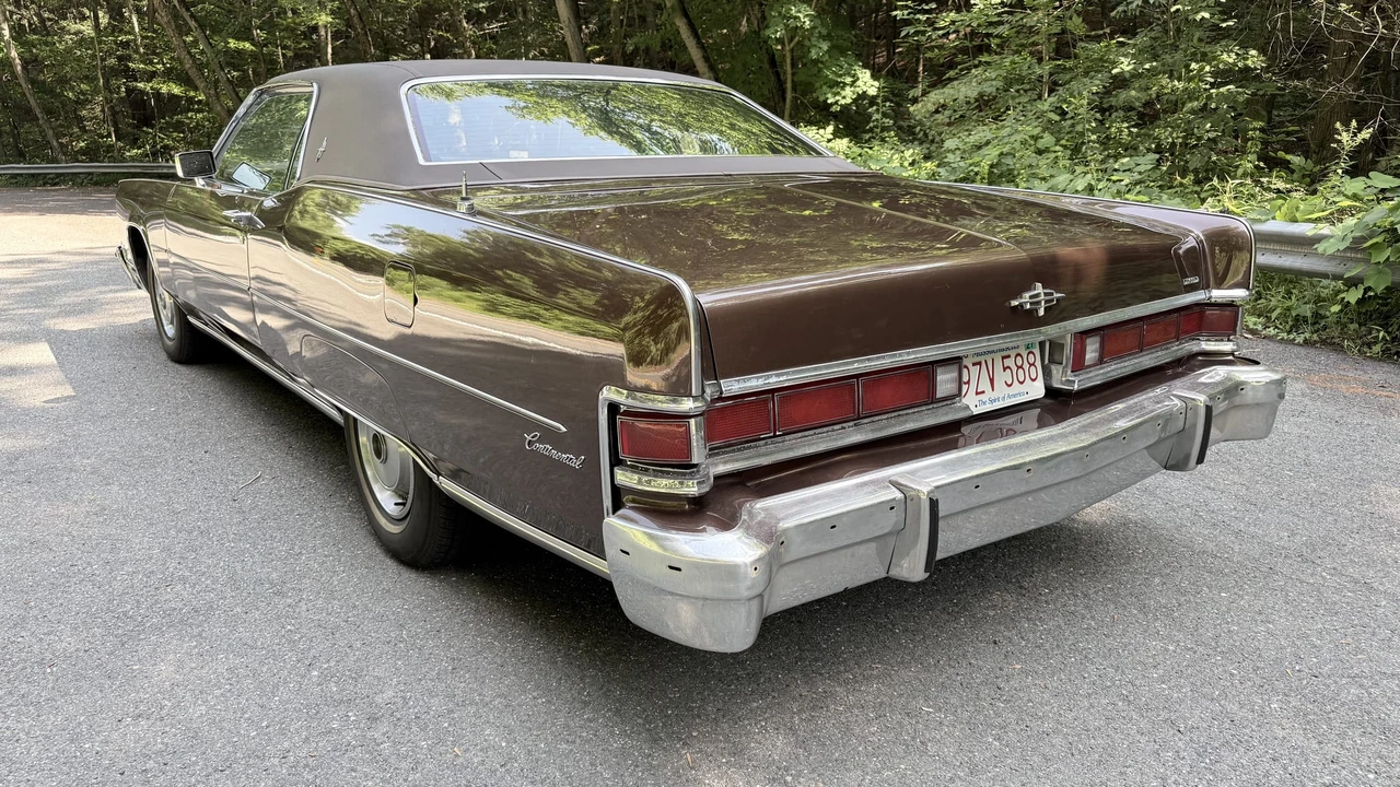 1974 Lincoln Continental 5th Gen - Image 10 of 31
