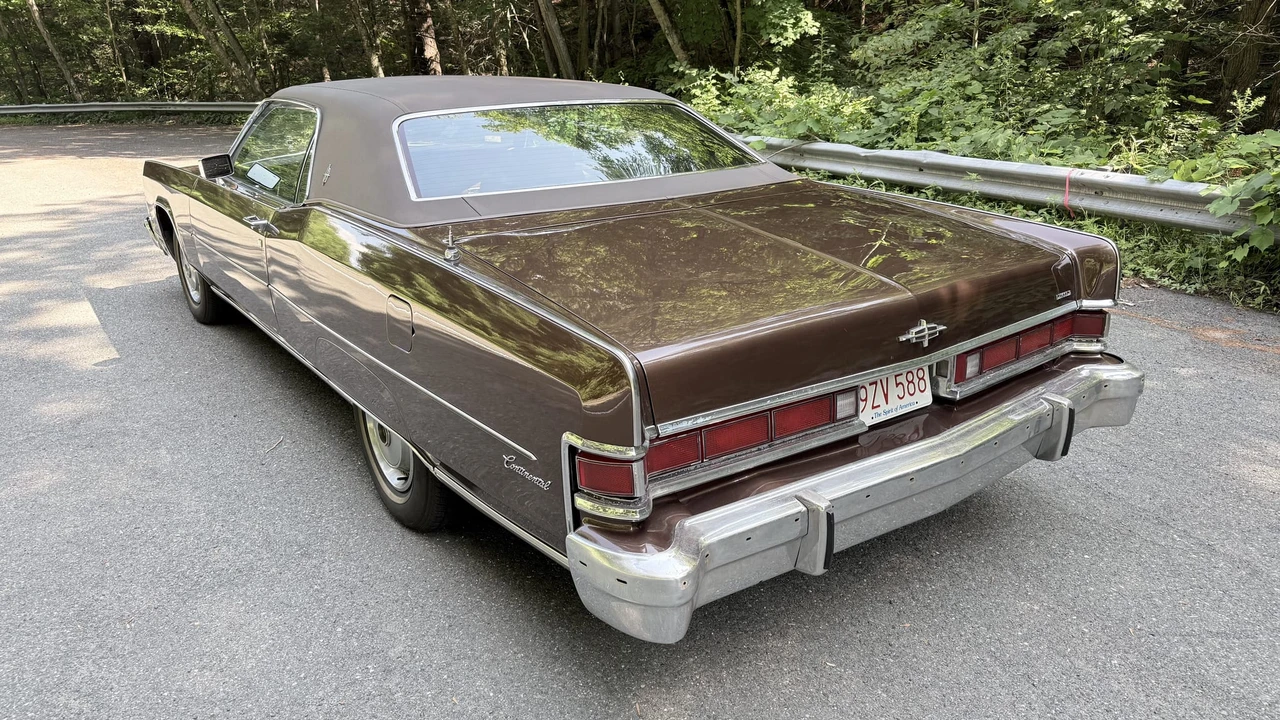 1974 Lincoln Continental 5th Gen - Image 9 of 31
