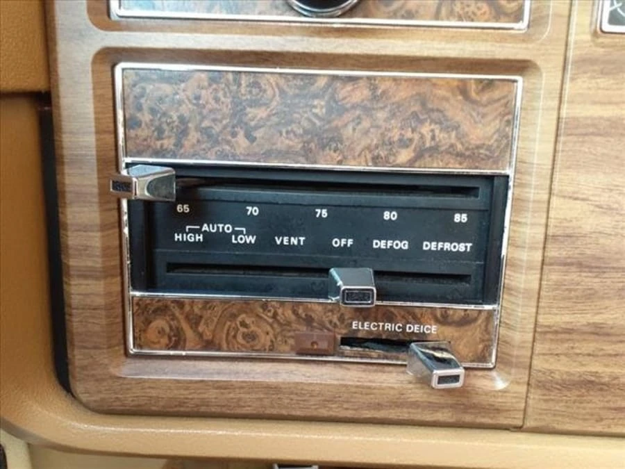 1974 Lincoln Continental Mark IV - Image 9 of 15