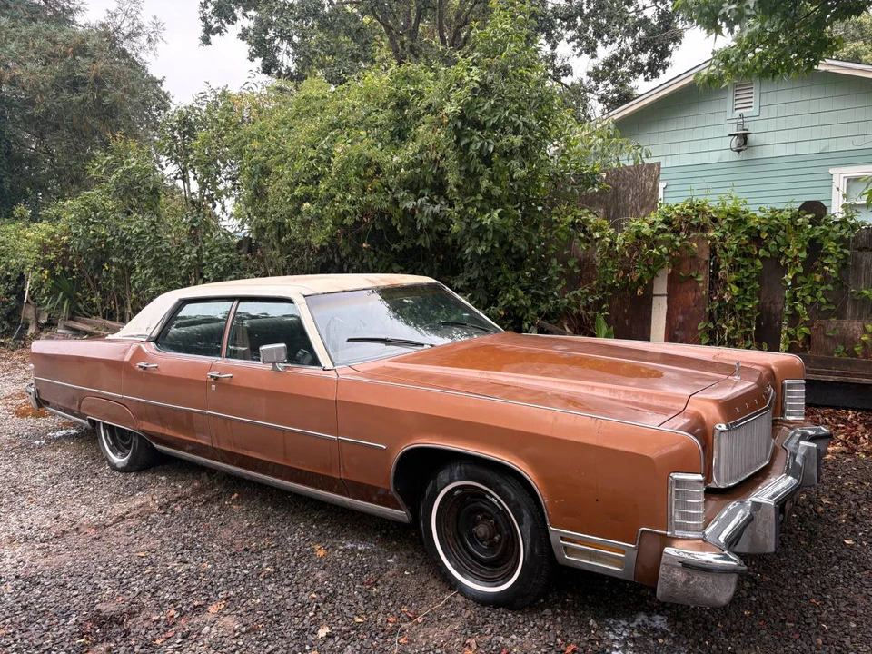 1974 Lincoln Continental 5th Gen - Image 14 of 15