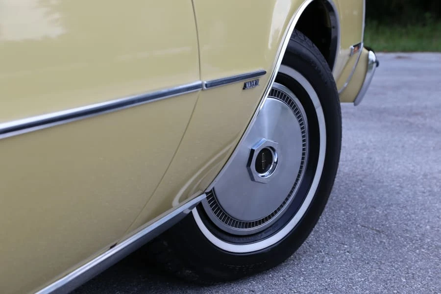 1974 Lincoln Continental Mark IV - Image 11 of 12