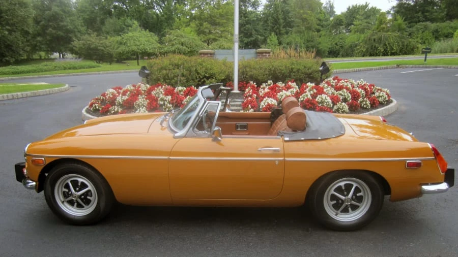 1974 MG MGB Roadster - Image 2 of 9
