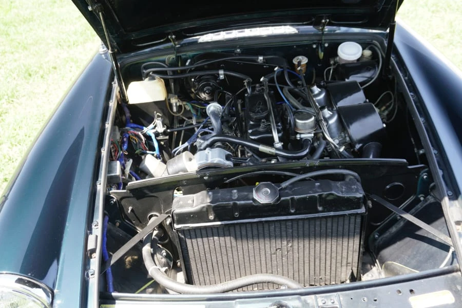 1974 MG MGB Roadster - Image 5 of 8