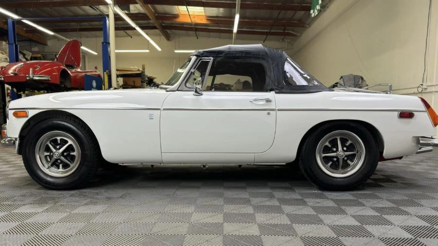 1974 MG MGB Roadster - Image 2 of 31