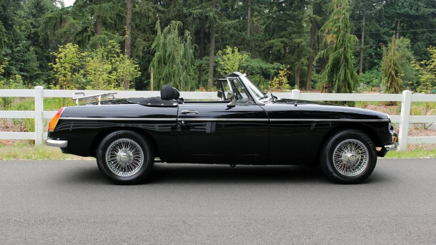 1974 MG MGB Roadster - Image 2 of 11