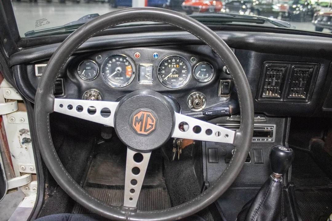 1974 MG MGB GT - Image 10 of 12