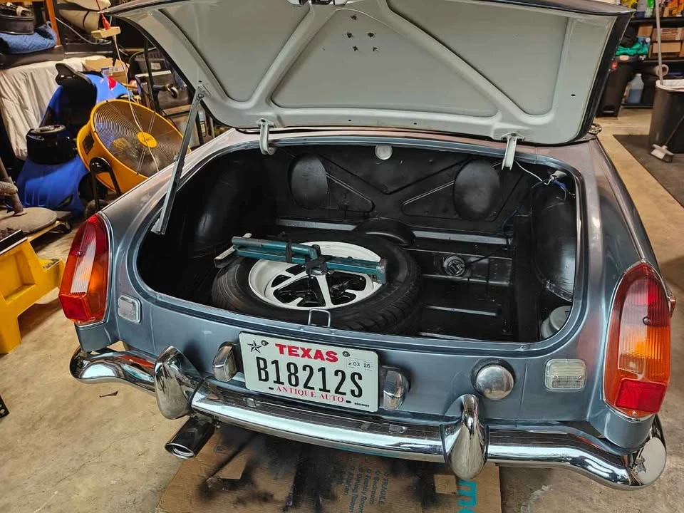 1974 MG MGB Roadster - Image 10 of 11