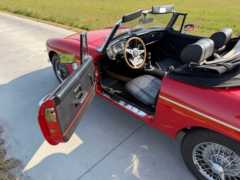 1974 MG MGB Roadster - Image 11 of 30
