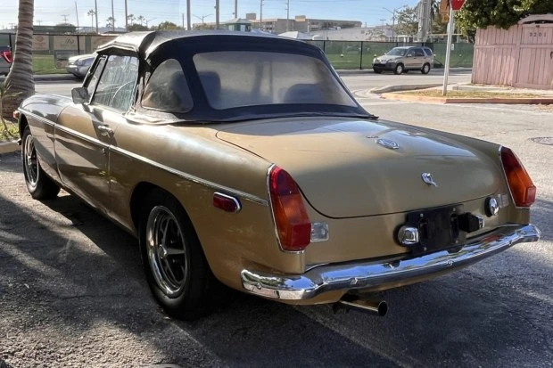 1974 MG MGB Roadster - Image 2 of 7