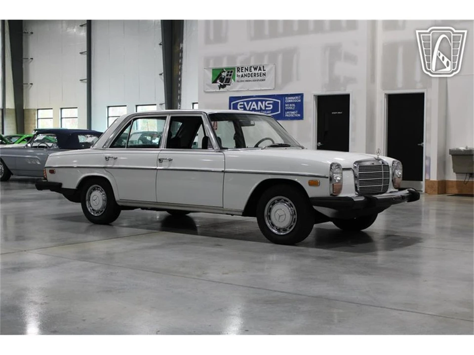 1974 Mercedes-Benz W114 & W115 - Image 20 of 31