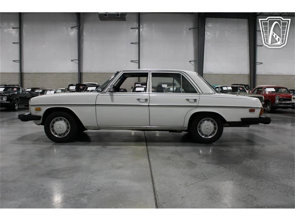 1974 Mercedes-Benz W114 & W115 - Image 15 of 31