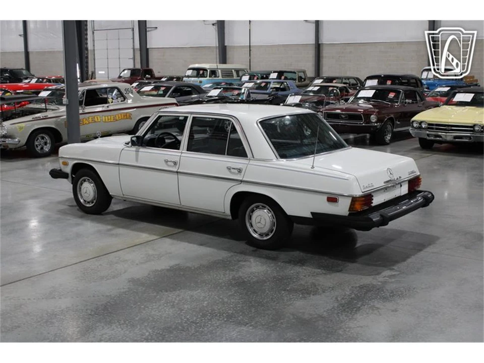 1974 Mercedes-Benz W114 & W115 - Image 25 of 31