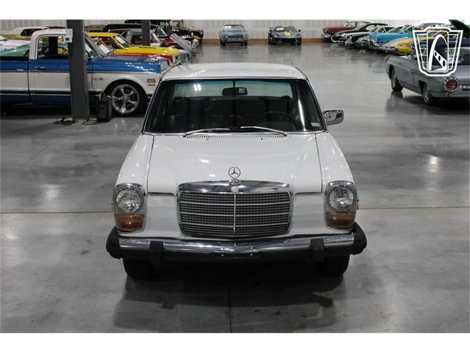 1974 Mercedes-Benz W114 & W115 - Image 31 of 31