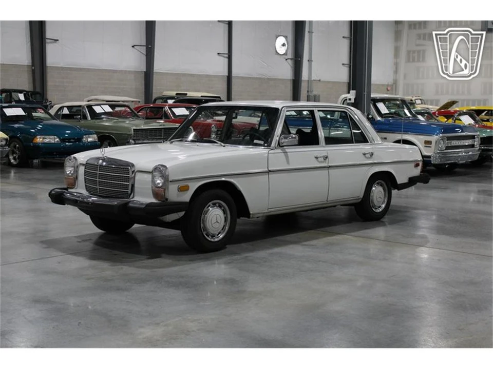 1974 Mercedes-Benz W114 & W115 - Image 6 of 31