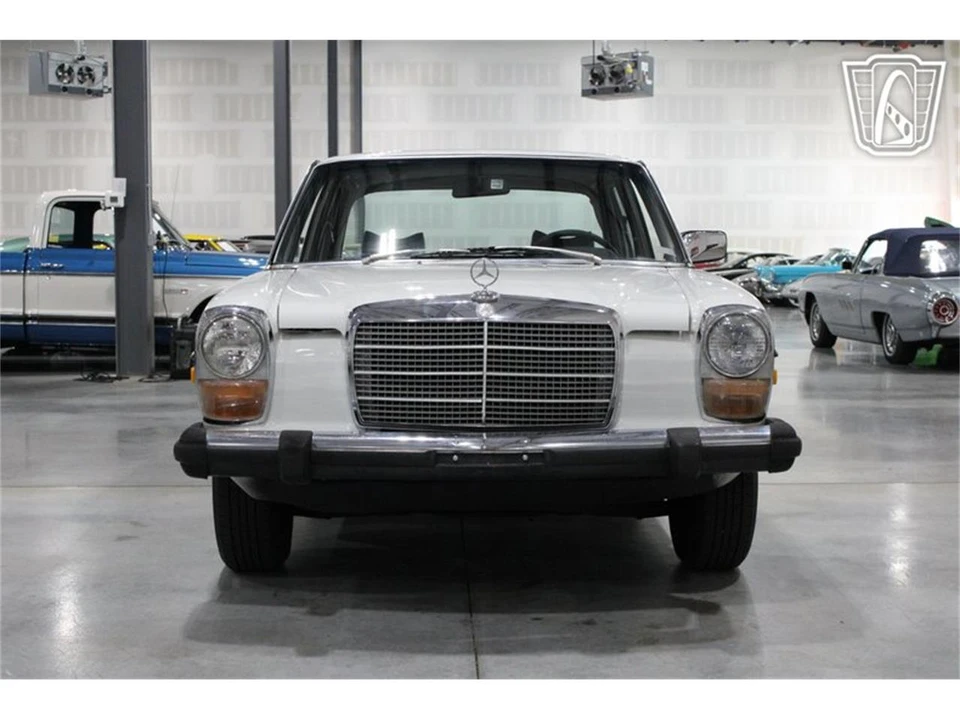 1974 Mercedes-Benz W114 & W115 - Image 21 of 31