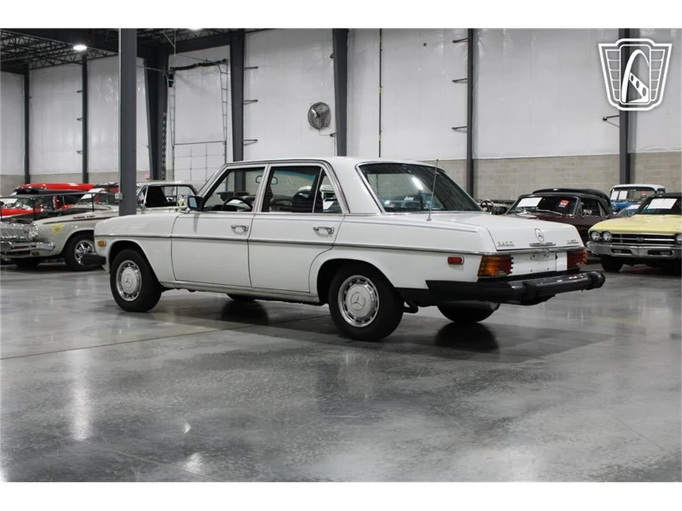1974 Mercedes-Benz W114 & W115 - Image 16 of 31