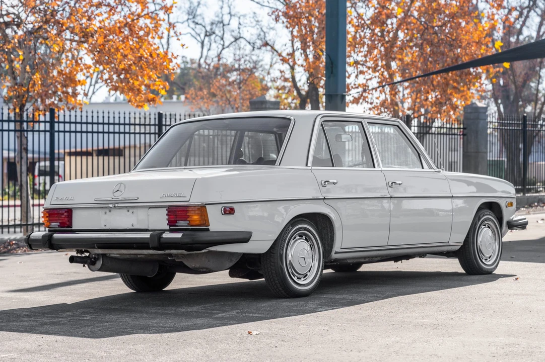 1974 Mercedes-Benz W114 & W115 - Image 6 of 31