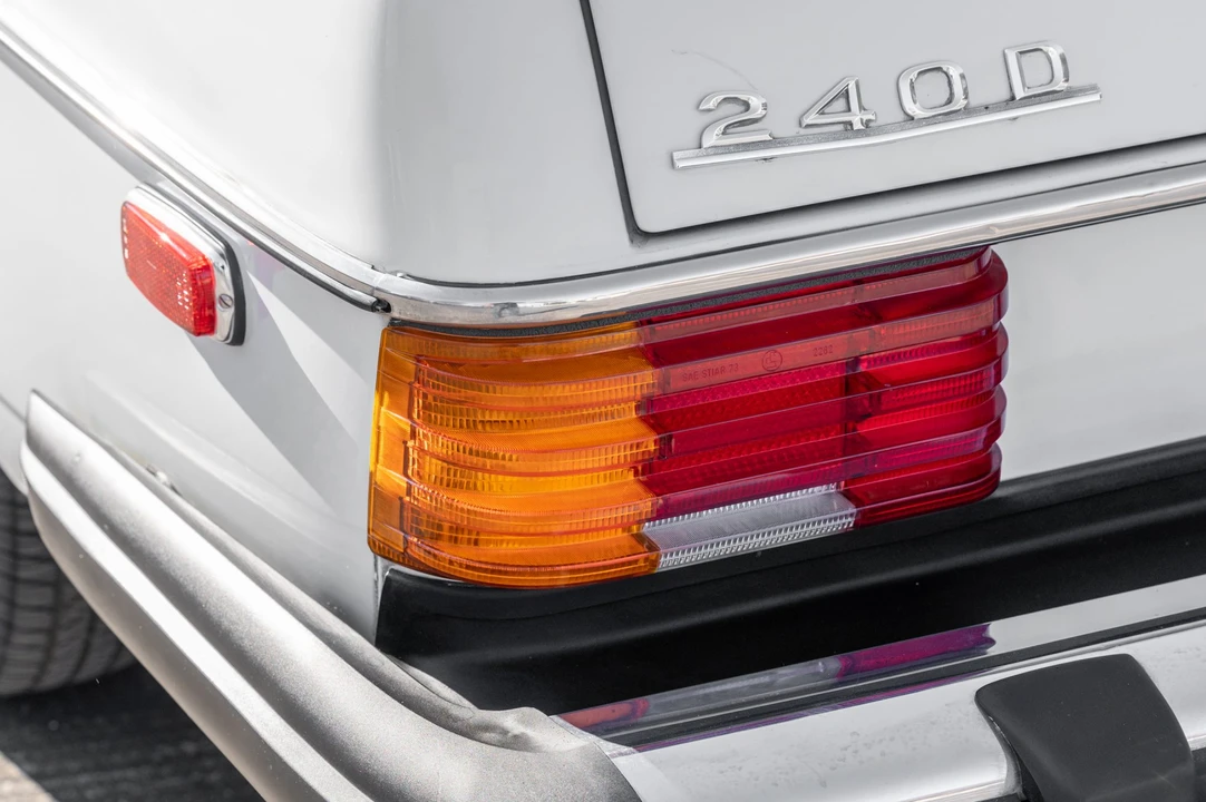 1974 Mercedes-Benz W114 & W115 - Image 14 of 31