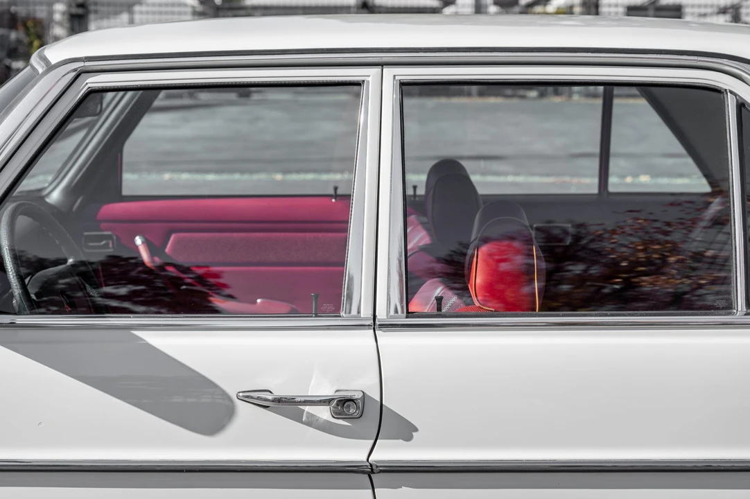 1974 Mercedes-Benz W114 & W115 - Image 17 of 31