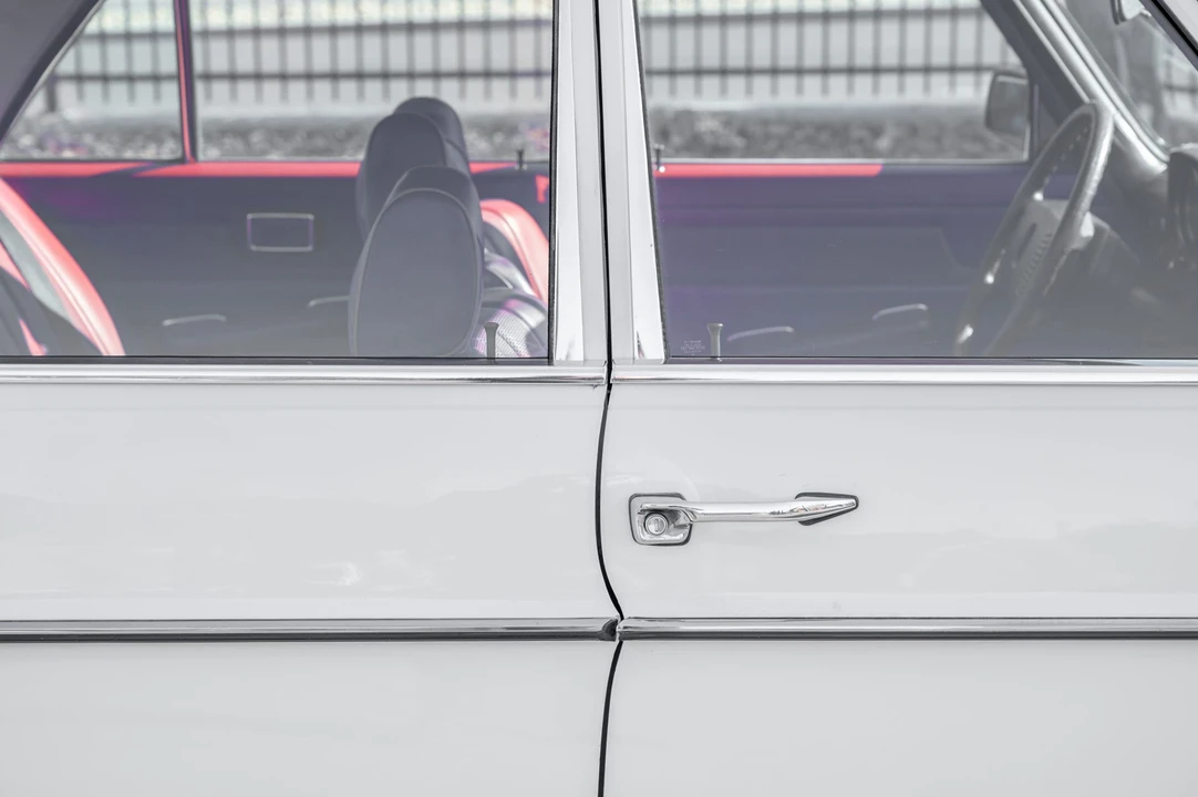 1974 Mercedes-Benz W114 & W115 - Image 25 of 31